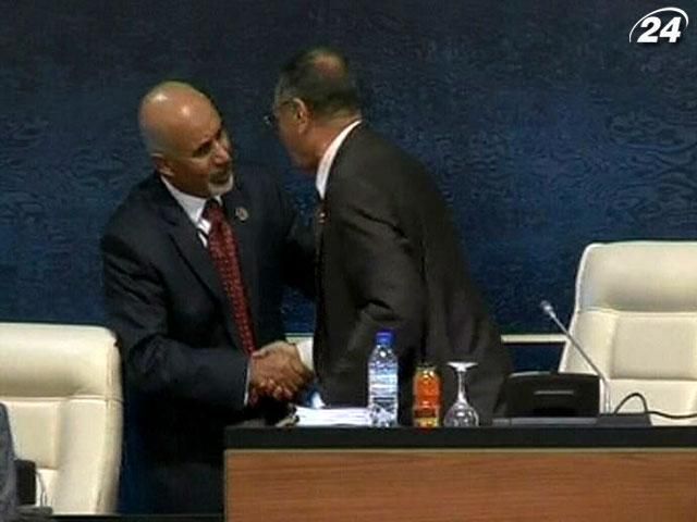 Новым спикером парламента Ливии стал давний противник Каддафи Новым спикером парламента Ливии стал давний противник Каддафи