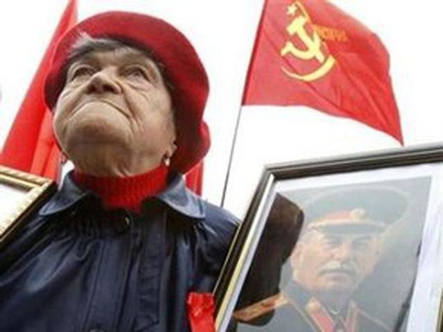 Коммунисты хотят расширения действия "языкового закона" Коммунисты хотят расширения действия "языкового закона"