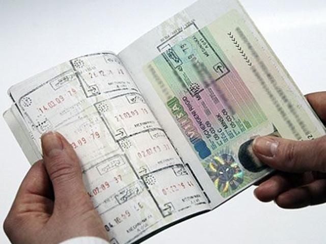 Візовий скандал: МЗС Польщі звільнило увесь персонал польського консульства у Луцьку Візовий скандал: МЗС Польщі звільнило увесь персонал польського консульства у Луцьку