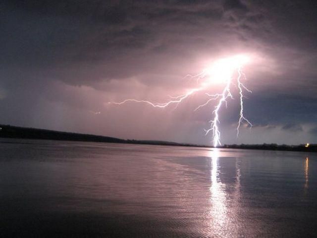 В Бангладеш молния убила 13 человек В Бангладеш молния убила 13 человек