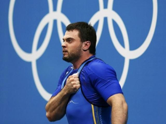 Тяжелоатлет Торохтий понесет флаг Украины на закрытии Олимпиады