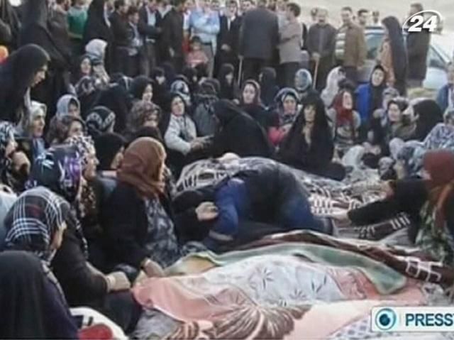 В Ірані оголосили жалобу за жертвами двох землетрусів В Ірані оголосили жалобу за жертвами двох землетрусів