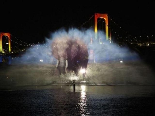 У Японії створюють зображення на воді (Фото, відео) У Японії створюють зображення на воді (Фото, відео)