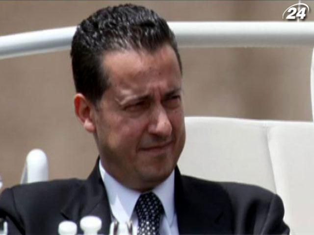 Камердинера Папы Римского будут судить за кражу документов Камердинера Папы Римского будут судить за кражу документов