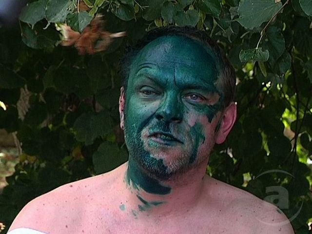 У Власенка знову жбурнули зеленкою У Власенка знову жбурнули зеленкою