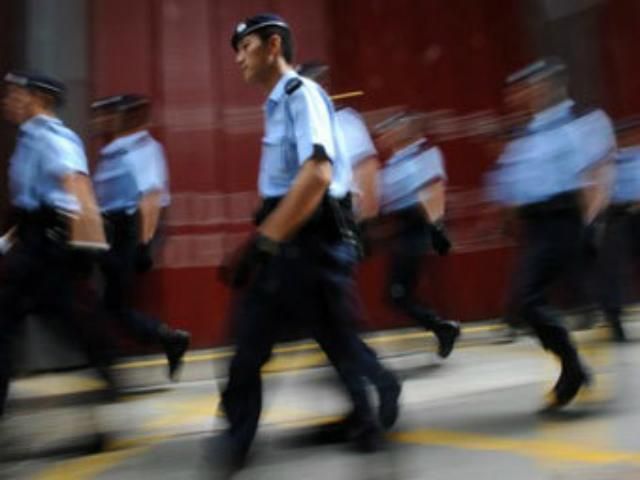 90 мафиози арестовали в Гонконге