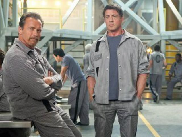 В сети появился первый кадр из фильма со Сталлоне и Шварценеггером В сети появился первый кадр из фильма со Сталлоне и Шварценеггером