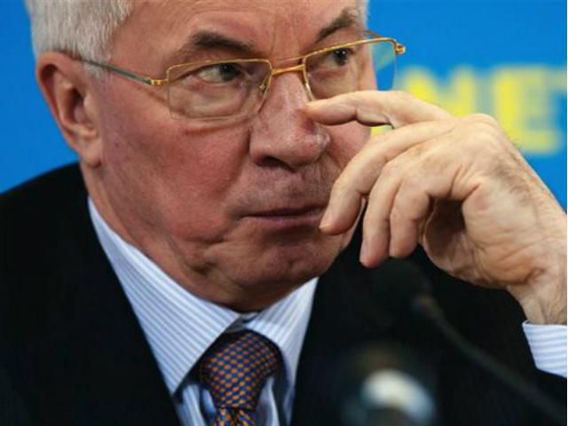 Участники конфликта в Лавре пригрозили Азарову Участники конфликта в Лавре пригрозили Азарову