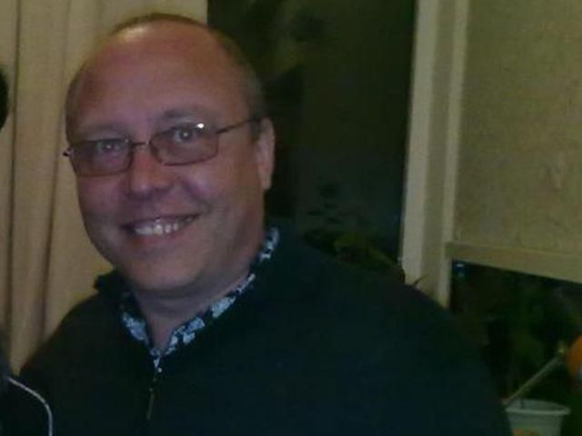 Мер, якого затримали за хабар, встромив собі в око ручку Мер, якого затримали за хабар, встромив собі в око ручку