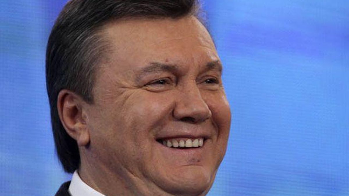 Янукович подписал закон о занятости