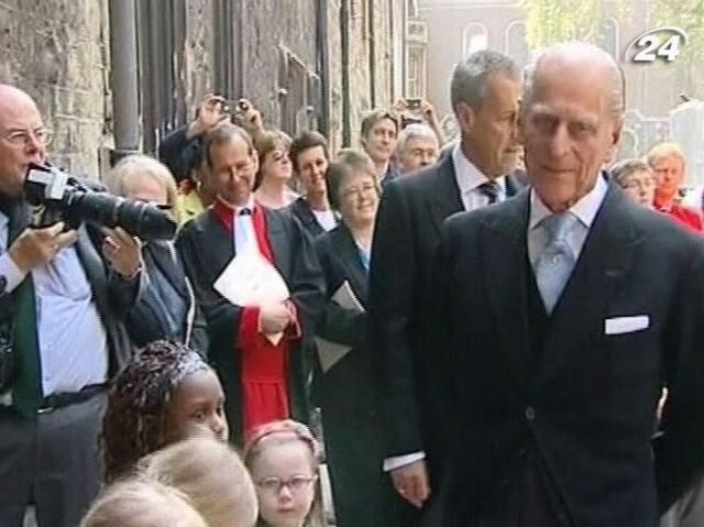 Чоловіка Єлизавети ІІ принца Філіпа шпиталізували Чоловіка Єлизавети ІІ принца Філіпа шпиталізували