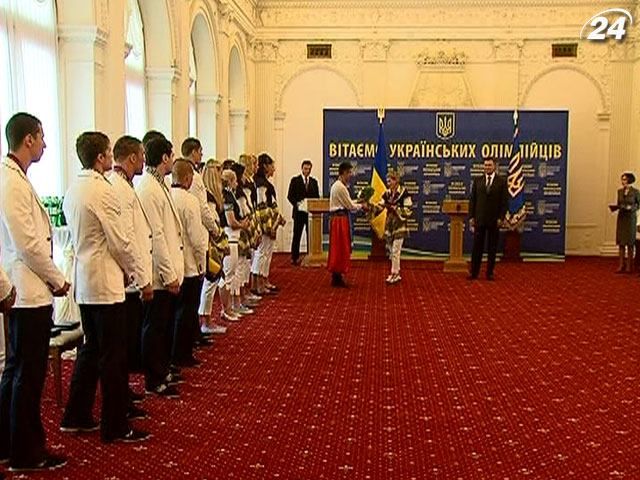 Виктор Янукович поздравил олимпийскую сборную с успехом в Лондоне