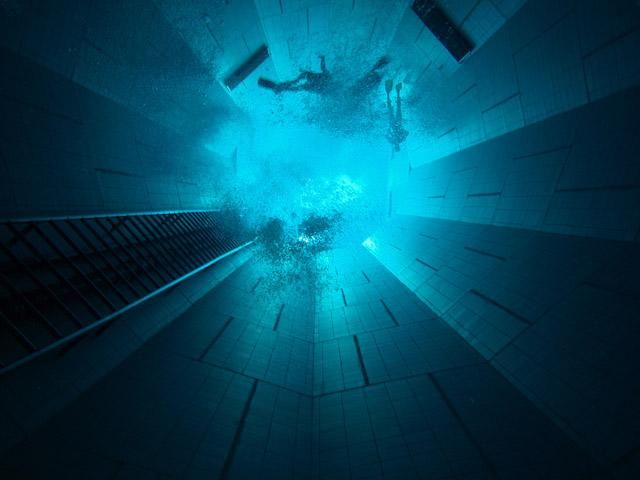 У Брюсселі функціонує басейн глибиною 33 метри (Фото)