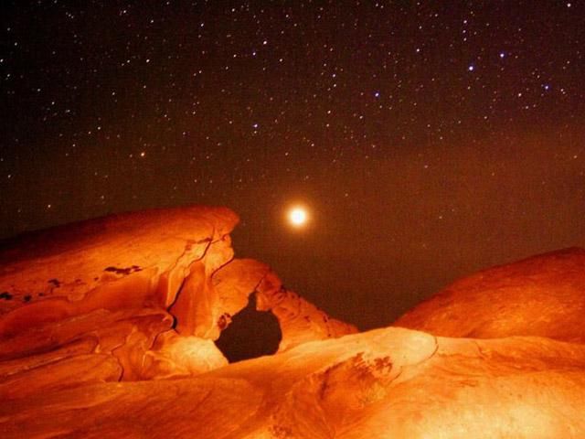 NASA опубликовала новые цветные фото с Марса (Фото) NASA опубликовала новые цветные фото с Марса (Фото)