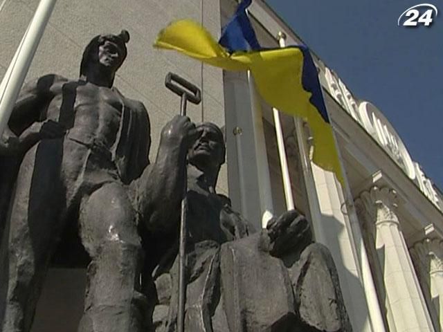 Підсумки тижня: Місцеві ради почали визнавати російську мову регіональною Підсумки тижня: Місцеві ради почали визнавати російську мову регіональною