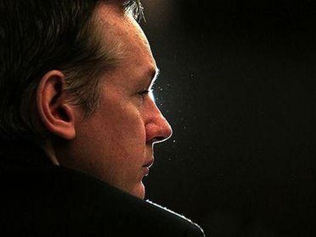 Ассандж не уникає суду в Швеції. Натомість вимагає гарантій безпеки Ассандж не уникає суду в Швеції. Натомість вимагає гарантій безпеки