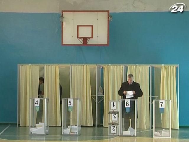 Експерт: ПР на виборах по мажоритарці робитиме ставку на самовисуванців