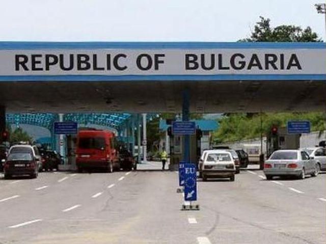 Болгария вторые сутки держит на границе 30 украинских детей