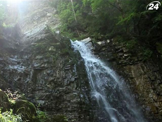 Манява - селище із найвищим карпатським водоспадом