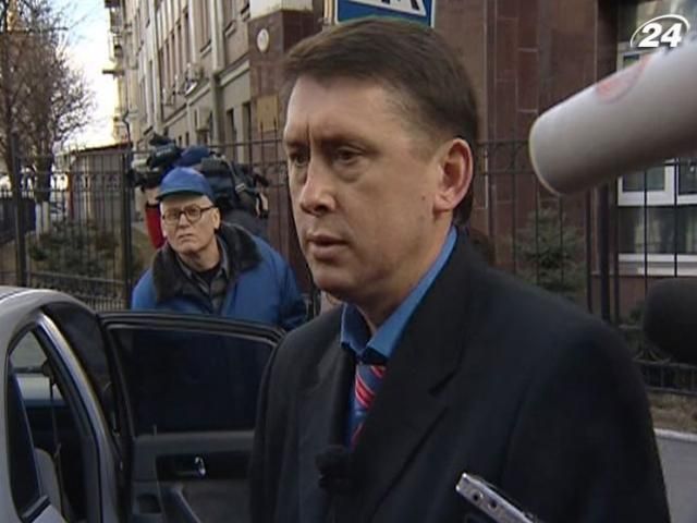 Экс-майор Мельниченко сегодня улетает в США Экс-майор Мельниченко сегодня улетает в США