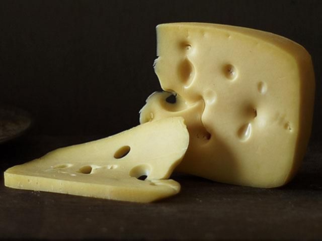 Росія "забракувала" 312 тонн українського сиру Росія "забракувала" 312 тонн українського сиру