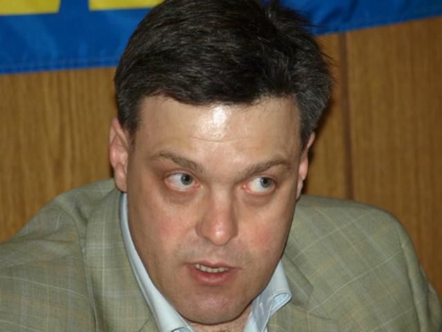 Тягнибок: Я не збоченець, щоб балотуватися в один з найтяжчих округів Тягнибок: Я не збоченець, щоб балотуватися в один з найтяжчих округів