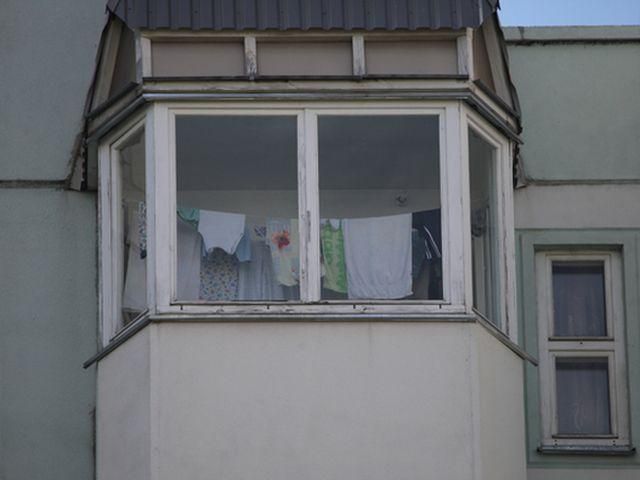 Білоруська журналістка викинулася з 9 поверху разом з дітьми (Фото) Білоруська журналістка викинулася з 9 поверху разом з дітьми (Фото)