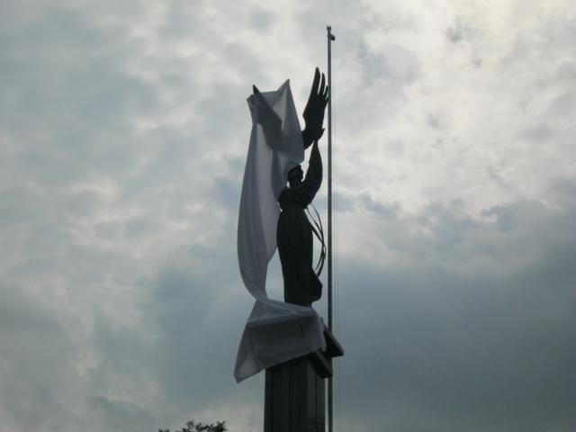 Пам’ятник Незалежності України відкрили у Тернополі Пам’ятник Незалежності України відкрили у Тернополі