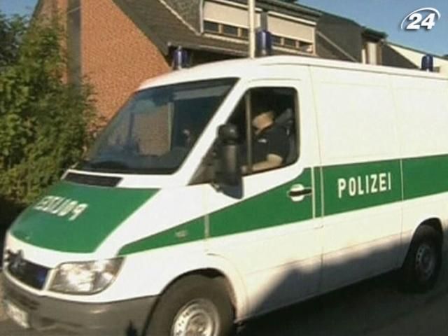 Німецька поліція провела масштабні обшуки у неонацистів Німецька поліція провела масштабні обшуки у неонацистів