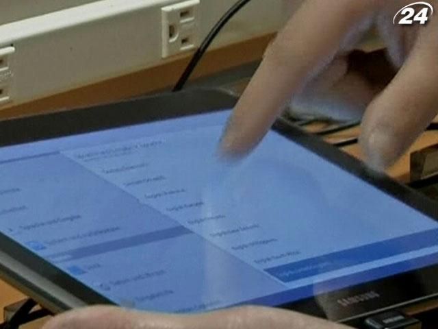 Суд: Apple і Samsung крали технології одна в одної Суд: Apple і Samsung крали технології одна в одної