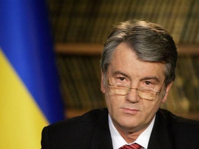 Ющенко вважає, що і Янукович, і Тимошенко "з однієї тканини"