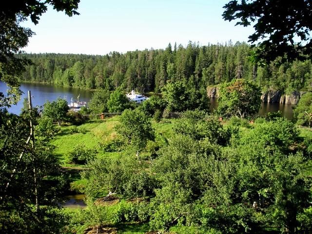 Спасатели отыскали украинских туристов в карельских лесах Спасатели отыскали украинских туристов в карельских лесах