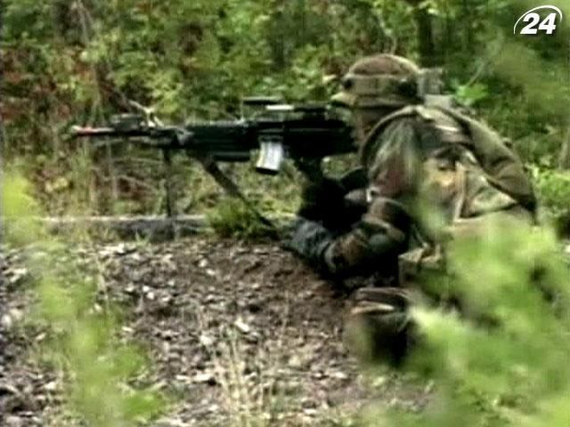 Национальная гвардия США тренируется в условиях максимально приближенных к боевым Национальная гвардия США тренируется в условиях максимально приближенных к боевым