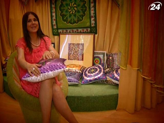 Анжелика Рудницкая изменила шоу-бизнес на вышитую живопись Анжелика Рудницкая изменила шоу-бизнес на вышитую живопись