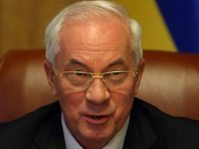 Азаров пообіцяв шахтарям, що за 10 років вони не впізнають Україну Азаров пообіцяв шахтарям, що за 10 років вони не впізнають Україну