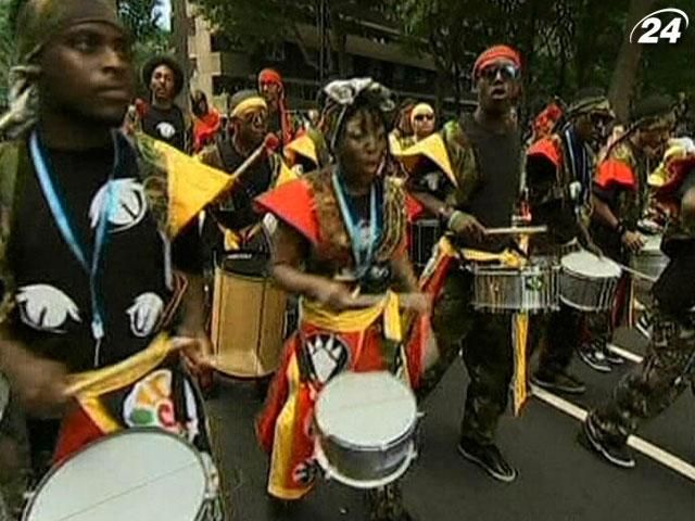 У Британії стартує найбільший вуличний карнавал у Європі У Британії стартує найбільший вуличний карнавал у Європі