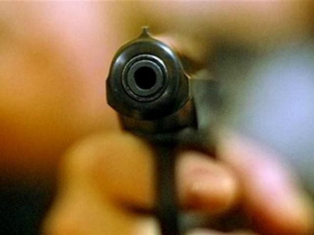 У Самарі невідомий розстріляв відвідувачів кафе У Самарі невідомий розстріляв відвідувачів кафе