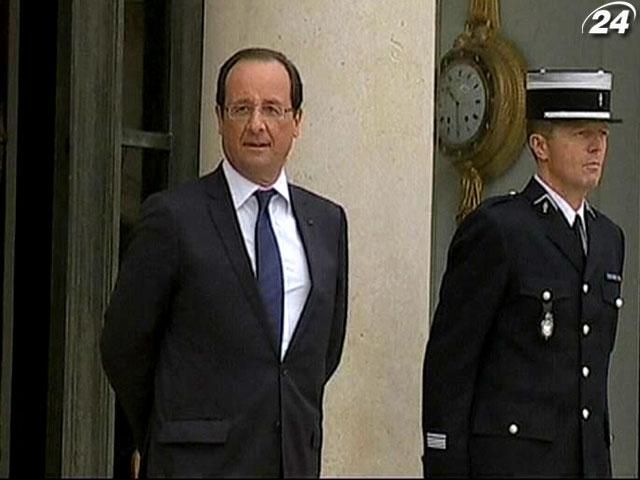 Олланд: Греция должна остаться в Еврозоне Олланд: Греция должна остаться в Еврозоне