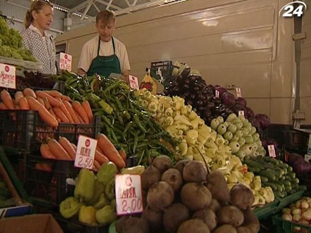 Овочі та фрукти на українських ринках знову подорожчали