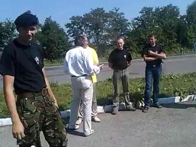 На Тернопольщине главного регионала с вече прогнали "подсрачниками" (Видео) На Тернопольщине главного регионала с вече прогнали "подсрачниками" (Видео)