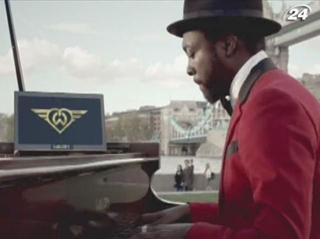 Will.I.am презентує нову пісню на Марсі