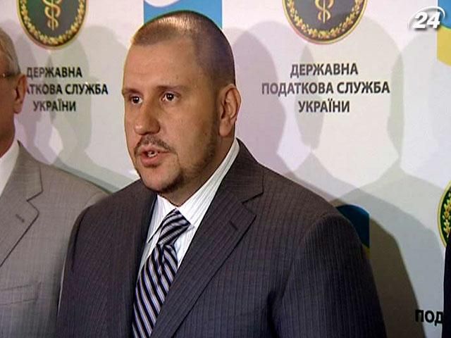 Налоговики хотят больше денег от табачной и водочной индустрий Налоговики хотят больше денег от табачной и водочной индустрий