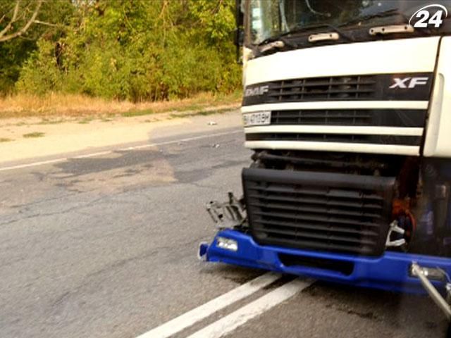 В Крыму грузовик столкнулся с автобусом: 6 человек в больнице