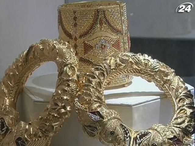 В Індії відбулася міжнародна виставка коштовностей В Індії відбулася міжнародна виставка коштовностей