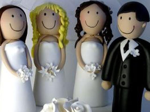 В Бразилии узаконили брак между тремя людьми