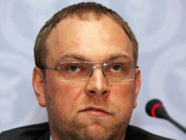 Власенко сравнил Тимошенко с заключенным Азербайждана Власенко сравнил Тимошенко с заключенным Азербайждана