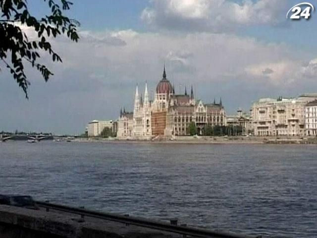 Угорщина вимагає повернути гроші, виплачені постраждалим під час Голокосту Угорщина вимагає повернути гроші, виплачені постраждалим під час Голокосту