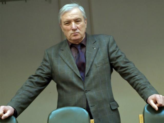 Брат Ющенка отримав державне житло, маючи 2 будинки і 4 квартири Брат Ющенка отримав державне житло, маючи 2 будинки і 4 квартири