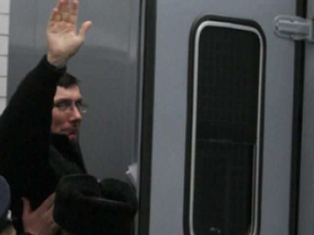 Луценка вивезли з Лук'янівського СІЗО Луценка вивезли з Лук'янівського СІЗО