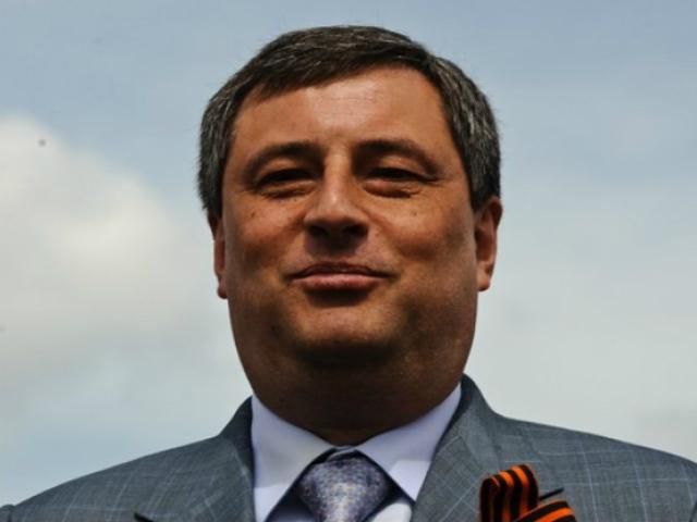 Регионал подарил школьникам компьютеры, разработанные для китайских военных (Фото) Регионал подарил школьникам компьютеры, разработанные для китайских военных (Фото)